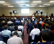 A Portos do Paraná enviou nesta quarta-feira (23) 43 funcionários para participar do 3° Seminário de Cabotagem e Intermodalidade - Logística e Infraestrutura, organizado pelo Instituto de Diplomacia Empresarial e Marketing de Cidades (Idem). São 250 pessoas no evento que acontece durante todo o dia em Paranaguá.Foto: Pierpaolo Nota/ Portos do Paraná 
