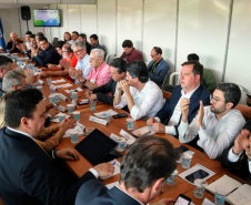 A empresa pública Portos do Paraná vai aproveitar a participação na Feira Paraná, em Ponta Grossa, para impulsionar novos negócios. A cidade dos Campos Gerais é a segunda principal origem de cargas que embarcam em Paranaguá para o Mundo e onde o setor produtivo, paranaense e de outros estados, está reunido até domingo (27). Foto: Claudio Neves/Portos do Paraná