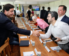 A empresa pública Portos do Paraná vai aproveitar a participação na Feira Paraná, em Ponta Grossa, para impulsionar novos negócios. A cidade dos Campos Gerais é a segunda principal origem de cargas que embarcam em Paranaguá para o Mundo e onde o setor produtivo, paranaense e de outros estados, está reunido até domingo (27). Foto: Claudio Neves/Portos do Paraná