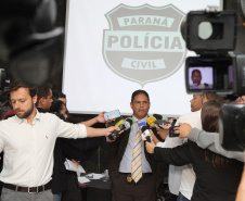 A Polícia Civil do Paraná (PCPR) interrogou Carlos Eduardo dos Santos, 52 anos, na noite de terça-feira (22), em Curitiba