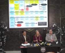 A Polícia Civil do Paraná (PCPR) interrogou Carlos Eduardo dos Santos, 52 anos, na noite de terça-feira (22), em Curitiba