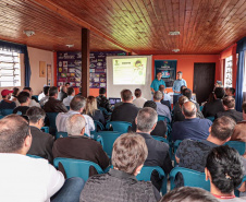 Comec reúne-se com associação de moradores em Colombo. Foto: Divulgação/Comec