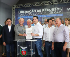 Nesta quinta-feira (24), dentro das atividades da transferência da sede do Governo do Estado para Ponta Grossa, o governador Carlos Massa Ratinho Junior anunciou as primeiras cidades que receberão condomínios para idosos