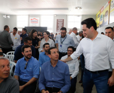 Ponta Grossa e outros 12 municípios dos Campos Gerais vão investir R$ 19,9 milhões em pavimentação de ruas, compra de equipamentos de videomonitoramento, máquinas, ambulância e ônibus escolares, além de ações na área da saúde. Os recursos são do Governo do Estado. As licitações e homologações das obras e aquisições foram autorizadas pelo governador Carlos Massa Ratinho Junior nesta quinta-feira (24) em Ponta Grossa.