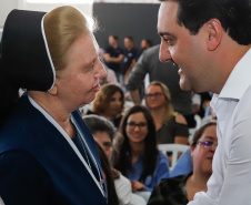 Ponta Grossa e outros 12 municípios dos Campos Gerais vão investir R$ 19,9 milhões em pavimentação de ruas, compra de equipamentos de videomonitoramento, máquinas, ambulância e ônibus escolares, além de ações na área da saúde. Os recursos são do Governo do Estado. As licitações e homologações das obras e aquisições foram autorizadas pelo governador Carlos Massa Ratinho Junior nesta quinta-feira (24) em Ponta Grossa.