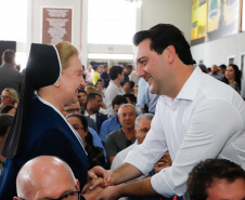 Ponta Grossa e outros 12 municípios dos Campos Gerais vão investir R$ 19,9 milhões em pavimentação de ruas, compra de equipamentos de videomonitoramento, máquinas, ambulância e ônibus escolares, além de ações na área da saúde. Os recursos são do Governo do Estado. As licitações e homologações das obras e aquisições foram autorizadas pelo governador Carlos Massa Ratinho Junior nesta quinta-feira (24) em Ponta Grossa.