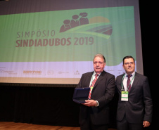 De janeiro a setembro desse ano, mais de 6,9 milhões de toneladas de fertilizantes foram descarregadas nos Portos do Paraná. Somente no Porto de Paranaguá chegaram cerca de 6,6 milhões de toneladas importadas dos granéis, somando valor aproximado de US$ 2,05 bilhões. Os dados foram apresentados nesta quinta-feira (25), em Curitiba, no Simpósio anual do Sindicato da Indústria de Adubos e Corretivos Agrícolas do Paraná (Sindiadubos). Foto: Claudio Neves/AEN