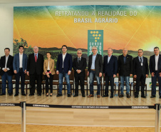 O governador Carlos Massa Ratinho Junior e a presidente do IBGE (Instituto Brasileiro de Geografia e Estatística), Susana Cordeiro Guerra, divulgam nesta sexta-feira (25), no Palácio Iguaçu, os números do Censo Agropecuário 2017.  Curitiba, 25/10/2019 - Foto: Geraldo Bubniak/AEN