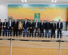 O governador Carlos Massa Ratinho Junior e a presidente do IBGE (Instituto Brasileiro de Geografia e Estatística), Susana Cordeiro Guerra, divulgam nesta sexta-feira (25), no Palácio Iguaçu, os números do Censo Agropecuário 2017.  Curitiba, 25/10/2019 - Foto: Geraldo Bubniak/AEN