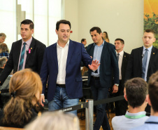 O governador Carlos Massa Ratinho Junior e a presidente do IBGE (Instituto Brasileiro de Geografia e Estatística), Susana Cordeiro Guerra, divulgam nesta sexta-feira (25), no Palácio Iguaçu, os números do Censo Agropecuário 2017.  Curitiba, 25/10/2019 - Foto: Geraldo Bubniak/AEN