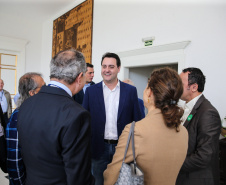 O governador Carlos Massa Ratinho Junior e a presidente do IBGE (Instituto Brasileiro de Geografia e Estatística), Susana Cordeiro Guerra, divulgam nesta sexta-feira (25), no Palácio Iguaçu, os números do Censo Agropecuário 2017.  Curitiba, 25/10/2019 - Foto: Geraldo Bubniak/AEN