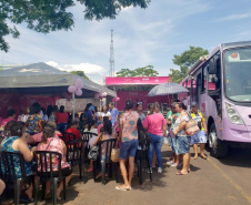 Paraná Rosa já realizou e agendou mais de 7 mil exames que previnem doenças na mulher. Foto: Divulgação/SESA