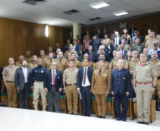 A entrega de medalhas de Mérito Rodoviário e homenagens aos policiais militares marcaram o evento de comemoração pelos 55 anos de criação do Batalhão de Polícia Rodoviária (BPRv) nesta sexta-feira (25), no auditório do Departamento de Estradas e Rodagem, em Curitiba.