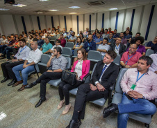 Para construir uma relação de maior confiança com investidores e clientes, a Portos do Paraná adota uma série de medidas no combate à corrupção, como forma de garantir ética e integridade no serviço público. Diretores e funcionários da empresa pública participaram nesta segunda-feira (28) de uma palestra com o controlador-geral do Estado, Raul Siqueira, sobre o Programa de Integridade e Compliance do Governo do Paraná.