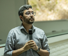 Para construir uma relação de maior confiança com investidores e clientes, a Portos do Paraná adota uma série de medidas no combate à corrupção, como forma de garantir ética e integridade no serviço público. Diretores e funcionários da empresa pública participaram nesta segunda-feira (28) de uma palestra com o controlador-geral do Estado, Raul Siqueira, sobre o Programa de Integridade e Compliance do Governo do Paraná.