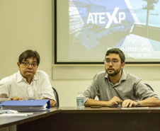 A mudança do conceito do projeto de modernização do Corredor de Exportação Leste do Porto de Paranaguá aumentará a capacidade operacional do complexo em 100%. A ideia inicial era ampliar em 33%. A novidade foi comunicada nesta segunda-feira (28) pelo diretor-presidente da Portos do Paraná, Luiz Fernando Garcia, durante reunião mensal entre a empresa pública e os representantes da Associação dos Terminais do Corredor de Exportação de Paranaguá (Atexp).