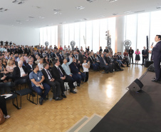 O governador Carlos Massa Ratinho Junior e o presidente da Copel, Daniel Slaviero, lançam nesta terça-feira (29) o Programa Paraná Trifásico, em Curitiba