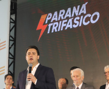 O governador Carlos Massa Ratinho Junior e o presidente da Copel, Daniel Slaviero, lançam nesta terça-feira (29) o Programa Paraná Trifásico, em Curitiba