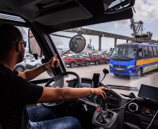 Mais de 7 mil pessoas já visitaram o Porto de Paranaguá em 2019. Em março deste ano, a empresa pública Portos do Paraná intensificou as visitas de grupos técnicos. Em junho, passou a receber os interessados também aos sábados. São estudantes, empresários e agricultores que querem aprender sobre logística e comércio internacional.