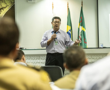 Mais de 7 mil pessoas já visitaram o Porto de Paranaguá em 2019. Em março deste ano, a empresa pública Portos do Paraná intensificou as visitas de grupos técnicos. Em junho, passou a receber os interessados também aos sábados. São estudantes, empresários e agricultores que querem aprender sobre logística e comércio internacional.