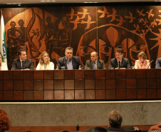 Deputados, representantes de instituições da área da odontologia, cirurgiões dentistas e população em geral participaram nesta terça-feira (29), na Assembleia Legislativa do Paraná, da audiência pública sobre Saúde Bucal: promoção, conscientização e prevenção no Paraná