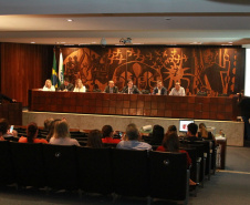 Deputados, representantes de instituições da área da odontologia, cirurgiões dentistas e população em geral participaram nesta terça-feira (29), na Assembleia Legislativa do Paraná, da audiência pública sobre Saúde Bucal: promoção, conscientização e prevenção no Paraná