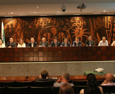 Deputados, representantes de instituições da área da odontologia, cirurgiões dentistas e população em geral participaram nesta terça-feira (29), na Assembleia Legislativa do Paraná, da audiência pública sobre Saúde Bucal: promoção, conscientização e prevenção no Paraná