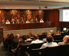 Deputados, representantes de instituições da área da odontologia, cirurgiões dentistas e população em geral participaram nesta terça-feira (29), na Assembleia Legislativa do Paraná, da audiência pública sobre Saúde Bucal: promoção, conscientização e prevenção no Paraná