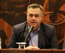 Deputados, representantes de instituições da área da odontologia, cirurgiões dentistas e população em geral participaram nesta terça-feira (29), na Assembleia Legislativa do Paraná, da audiência pública sobre Saúde Bucal: promoção, conscientização e prevenção no Paraná