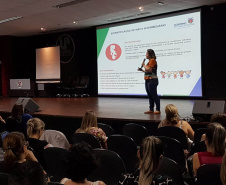 A Secretaria de Estado da Saúde (Sesa) iniciou nesta sexta-feira (1), encontros Macrorregionais para qualificação da atenção materno-infantil. O primeiro evento está sendo realizado em Cascavel, Região Oeste do Estado. Foto: Divulgação/SESA