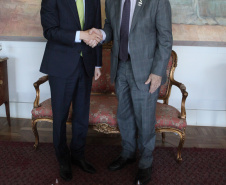Vice-governador Darci Piana recebe o embaixador da Coreia do Sul,  Chan-Woo Kim. Curitiba,01/11/2019 - Foto: Ari Dias/AEN