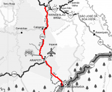 A PR-092, entre Jaguariaíva, passando por Arapoti, ambas no Centro-Oeste, até Wenceslau Braz, no Norte Pioneiro, passa por serviços de remendos e de microrrevestimento asfáltico.  Foto: Divulgação/DER