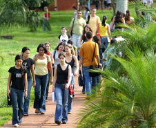 Universidades de Londrina, Maringá e Ponta Grossa comemoram 50 anos. Foto:ARQUIVO/AEN
