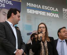 O governador Carlos Massa Ratinho Junior confirma nesta quarta-feira (06) recursos para compra de climatizadores, refrigeradores, conjuntos refeitórios, mesas, banquetas e utensílios para as escolas estaduais do Paraná. O investimento será feito por meio da Fundepar.  Curitiba, 06/11/2019 - Foto: Geraldo Bubniak/AEN
