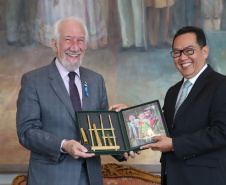Vice-governador Darci Piana recebe o embaixador da República da Indonésia, Edi Yusup. 07/11/2019 Foto: José Fernando Ogura/AEN