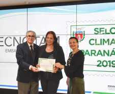 O Prêmio Selo Clima Paraná 2019 foi entregue nesta quinta-feira (07) a 36 empresas que, voluntariamente, decidiram medir, divulgar e reduzir as emissões de gases de efeito estufa, causadores do aquecimento global e das mudanças climáticas. O mais importante deles é o dióxido de carbono (CO2). Foto: Denis Ferreira Netto/AEN