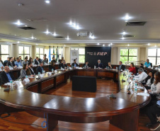 O Prêmio Selo Clima Paraná 2019 foi entregue nesta quinta-feira (07) a 36 empresas que, voluntariamente, decidiram medir, divulgar e reduzir as emissões de gases de efeito estufa, causadores do aquecimento global e das mudanças climáticas. O mais importante deles é o dióxido de carbono (CO2). Foto: Denis Ferreira Netto/AEN