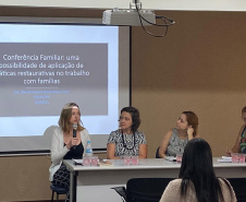 Agentes que atuam nas Unidades de Socioeducação participam nesta quarta e quinta-feira (06 e 07) de um curso na Escola de Magistratura do Paraná, em Curitiba. O objetivo é a especializar esses profissionais para o trabalho com as famílias dos adolescentes em cumprimento de medida socioeducativa de internação provisória, internação e semiliberdade.Foto:Divulgação/ SEJUF