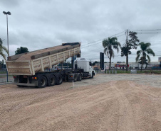 A Ceasa de Curitiba começa na semana que vem as obras para recuperação da pavimentação de bloquetes e asfáltica, entre outras prestações de serviços de engenharia. Ao todo serão refeitos 46.582 metros quadrados de pavimentação na unidade.
Curitiba, 08-11-2019 - Foto: Divulgação/CEASA