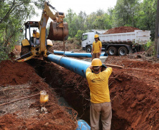 A Companhia de Saneamento do Paraná (Sanepar) vai ampliar o abastecimento de água e o esgotamento sanitário em Laranjeiras do Sul, no Centro-Oeste do Estado. A empresa está investindo R$ 17,6 milhões em obras no sistema de abastecimento e distribuição de água e mais R$ 1,9 milhão em melhorias no tratamento do esgoto. Foto: Divulgação/Sanepar