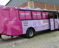 Em Guaratuba, no Litoral do Paraná, a feira de serviços Paraná Cidadão registrou quase 9 mil atendimentos. Foi o 20º evento realizado neste ano. “Oferecemos diversos serviços gratuitos de inclusão e cidadania para quem mais precisa”, disse o secretário da Justiça, Família e Trabalho do Governo do Paraná, Ney Leprevost, que participou do evento, realizado no Ginásio Ilda Silvano, no bairro Piçarras. Foto: Divulgação/SEJUF
