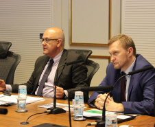 Os projetos do Corredor Oeste de Exportação - Nova Ferroeste, que deverá ligar Maracaju (MS) ao Porto de Paranaguá, incluindo o ramal Cascavel a Foz do Iguaçu, foram apresentados aos empresários da RZD International, uma operadora do sistema ferroviário russo. Foto: Divulgação/SEPL