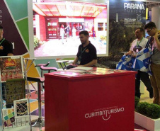 A Paraná Turismo esteve presente no Festuris Gramado – Feira Internacional de Turismo em sua 31ª edição, que começou na sexta feira (7), e terminou neste domingo (10). A Paraná Turismo teve um estande compartilhado com o Instituto Municipal de Turismo de Curitiba de 42 metros, em um dos principais locais do complexo.Foto: Divulgação/Paraná Turismo