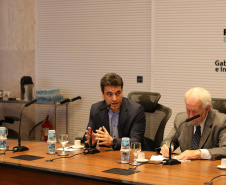 A modernização da malha rodoviária paranaense e as novas concessões de rodovias foram temas de um encontro realizado nesta segunda-feira (11), no Palácio Iguaçu, entre representantes do Governo do Estado e parlamentares da bancada federal paranaense em Brasília