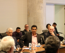 A modernização da malha rodoviária paranaense e as novas concessões de rodovias foram temas de um encontro realizado nesta segunda-feira (11), no Palácio Iguaçu, entre representantes do Governo do Estado e parlamentares da bancada federal paranaense em Brasília