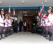 O Batalhão de Operações Especiais comemorou nesta segunda-feira (11) nove anos em solenidade em Curitiba. Para marcar a data foram entregues comandas, medalhas e certificados. O comandante-geral da Polícia Militar do Paraná, Péricles da Matos, falou sobre a trajetória da unidade desde que foi criada, passando pelo surgimento das operações especiais na PM, há quase 50 anos, através do Comando de Operações Especiais (COE). Foto:PMPR