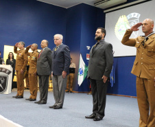 O Batalhão de Operações Especiais comemorou nesta segunda-feira (11) nove anos em solenidade em Curitiba. Para marcar a data foram entregues comandas, medalhas e certificados. O comandante-geral da Polícia Militar do Paraná, Péricles da Matos, falou sobre a trajetória da unidade desde que foi criada, passando pelo surgimento das operações especiais na PM, há quase 50 anos, através do Comando de Operações Especiais (COE). 