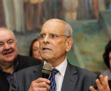 Lançamento de Livro e homenagem de universidades estaduais ao ex-governador Paulo Pimentel, no Salão Nobre do Palácio Iguaçu em Curitiba.   11/11/2019  -  Foto: Geraldo Bubniak/AEN