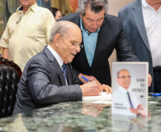 Lançamento de Livro e homenagem de universidades estaduais ao ex-governador Paulo Pimentel, no Salão Nobre do Palácio Iguaçu em Curitiba.   11/11/2019  -  Foto: Geraldo Bubniak/AEN
