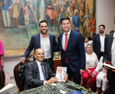 Lançamento de Livro e homenagem de universidades estaduais ao ex-governador Paulo Pimentel, no Salão Nobre do Palácio Iguaçu em Curitiba.   11/11/2019  -  Foto: Geraldo Bubniak/AEN